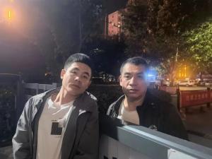 市文旅集團(tuán)一線戰(zhàn)“疫”之：古有木蘭替父從軍，今有老翁代子抗“疫”——集團(tuán)員工父子王小強(qiáng)、王浩的抗“疫”故事